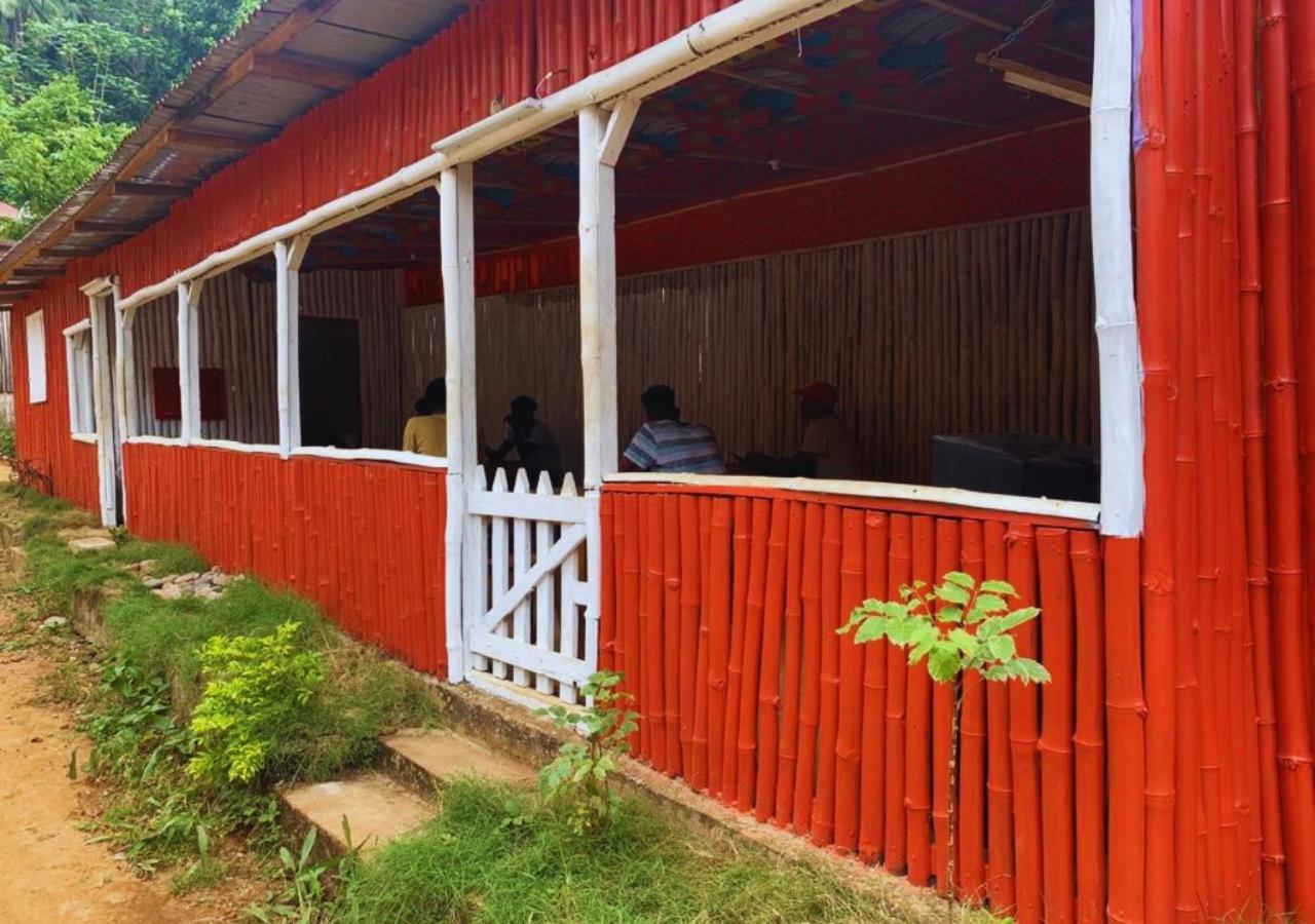 Casa No Centro Do Mundo Ilheu Equator Villa Ilheu das Rolas Bagian luar foto